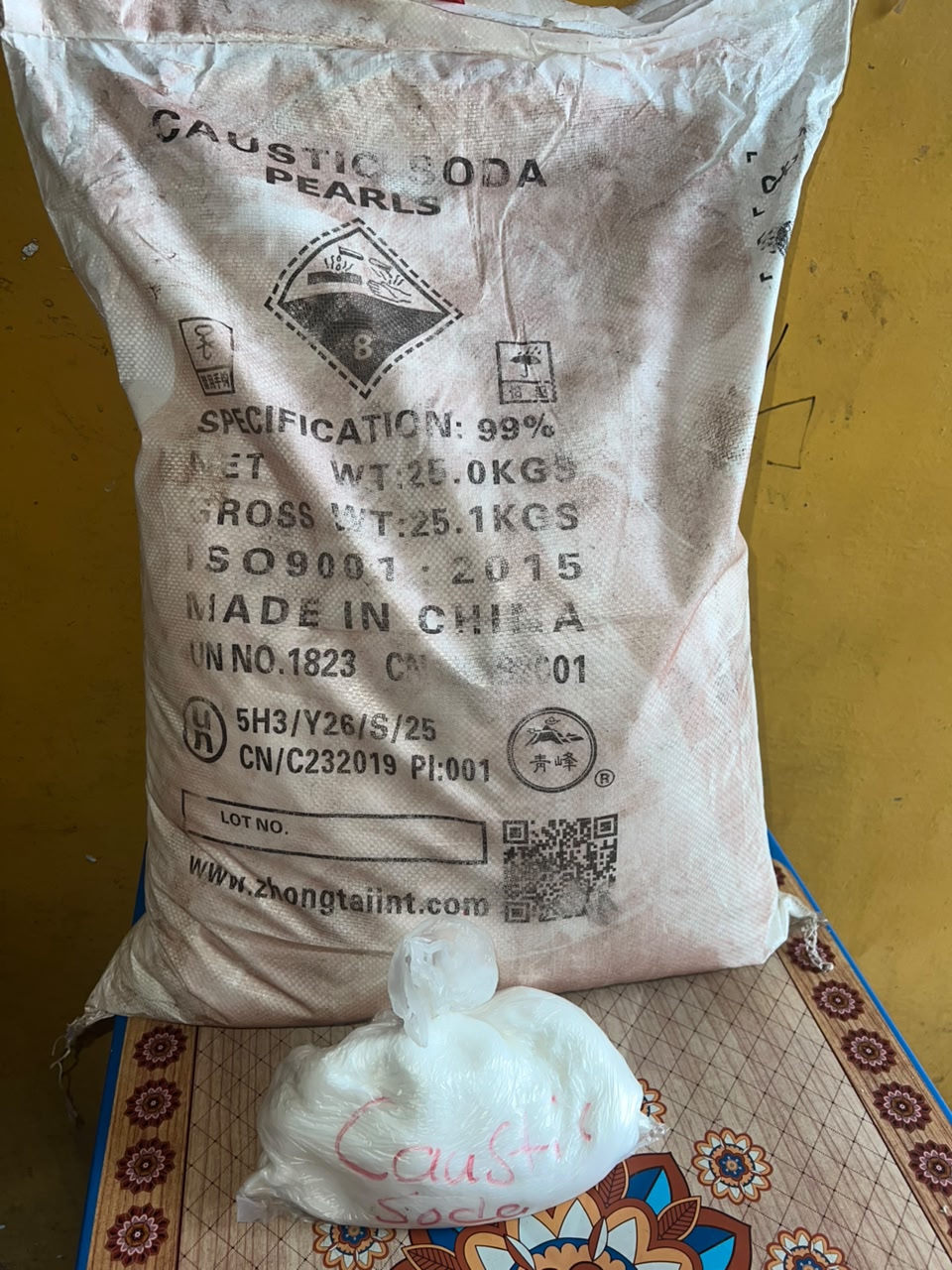 Caustic Soda Pearls